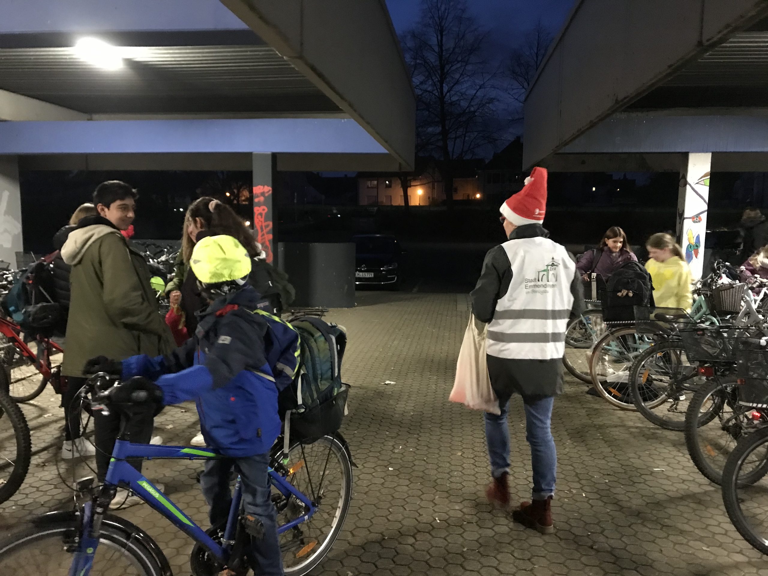 You are currently viewing „Licht an!“ – Fahrradlicht-Aktion am GGE